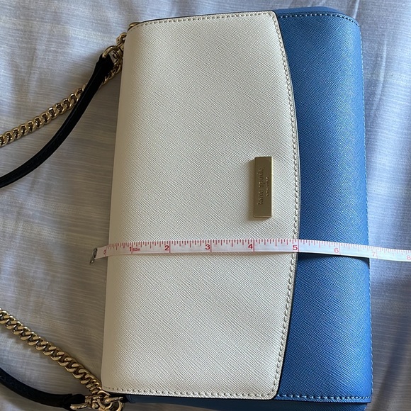 Kate Spade carson convertible crossbody/shoulder/clutch in blue/white with chain - Picture 5 of 7